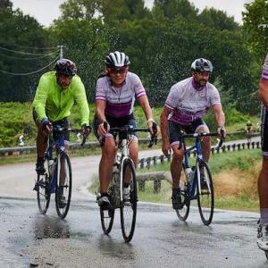 Cyclists on the C2C4C