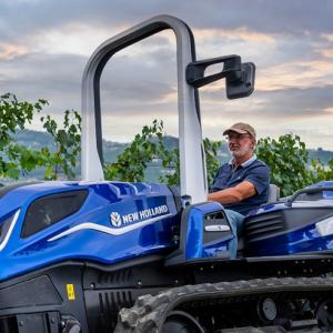 CNH Industrial’s biomethane-powered prototype is based on the New Holland Agriculture crawler vineyard tractor