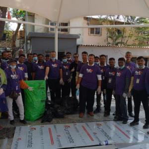Large group of FedEx team members
