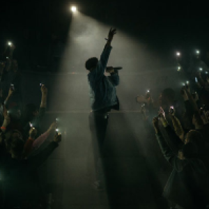 Darius Seibles performing as Darius James