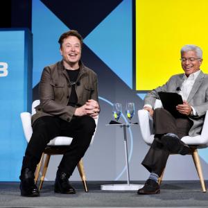 Elon Musk and Pedro Pizarro discuss clean energy and sustainability at the 2023 EEI Annual Meeting.