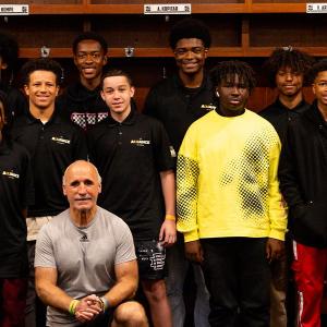 Students from ALLIANCE’s student empowerment program met LA Kings Alumni and sports analyst Daryl Evans.
