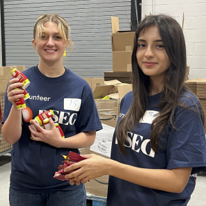 volunteers packing food