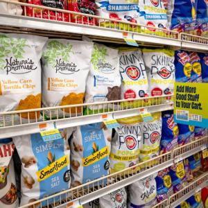 Guiding Stars shelf tags shown in a grocery aisle.