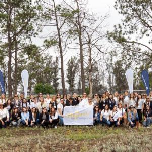 Group in between two tractors