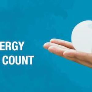 ENERGY STAR: Make your Energy choices count. Outstretched hand holding a lightbulb.