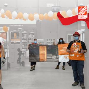 Four Home Depot employees are shown with a Canadian flag in the background. $125M investment is shown next to the HD logo.