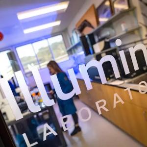 The Illumina Laboratory in Scholander Hall is one of two new automation hubs on the Scripps Institution of Oceanography campus.(Courtesy of Erik Jepsen/UC San Diego)