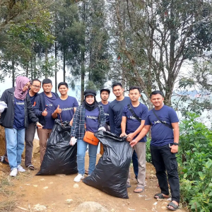 Park clean-up – Indonesia