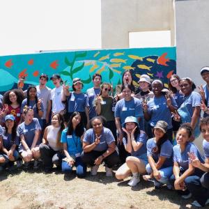 volunteer group photo