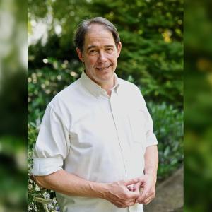 Headshot of Jonathon Porritt
