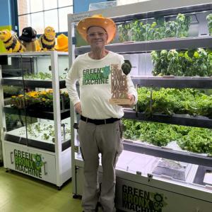 Stephen Ritz with award
