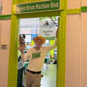Stephen Ritz with award