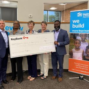 Pictured from left: Jamie Tranfalia, KeyBank Market President Eastern PA & Southern NJ; Melitte Goldsby, KeyBank Branch Manager, Warminster; Florence Kawoczka, Executive Director, Habitat Bucks; Candace Clarke, Donor Relationship Director, Habitat Bucks, Chiwuike Owunwanne, KeyBank Corporate Responsibility Officer.