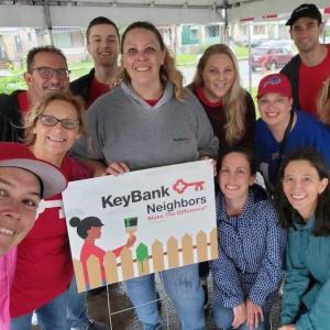 Annette Countryman and KeyBank volunteers