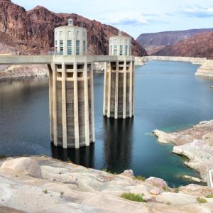hoover dam and Lake Mead, low water level