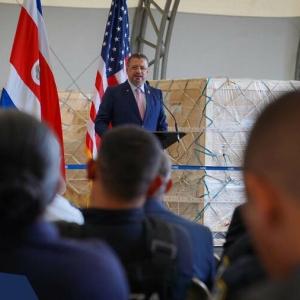 Costa Rican President Rodrigo Chaves during a media briefing in Costa Rica announcing the donation of two fixed scanners. Photo credit: Presidencia de la República @presidenciacr
