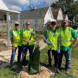 Leidos team members helped plant 100 trees in Peoria, IL in partnership with Trees Forever, the City of Peoria, and the Peoria Park District.