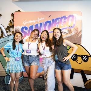 Four Live Más Scholarship recipients