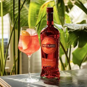 Full glass and bottle of MARTINI ROSSI Fiero 