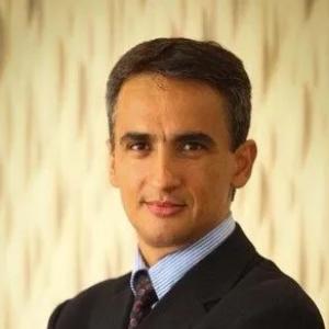 Headshot of Marcos Roberto da Costa