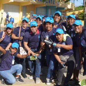 Medtronic volunteers