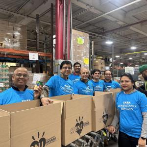 Volunteers at food pantry