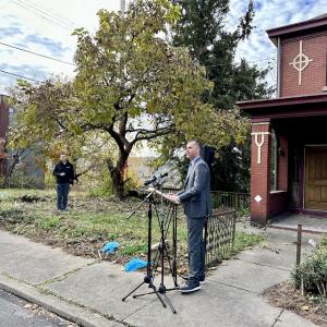 Victor Laurenza, KeyBank Western Pennsylvania Market President speaking at the check presentation ceremony.