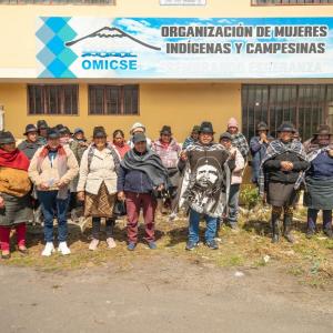 group photo of the Organization of Indigenous and Peasant Women (OMISCE)