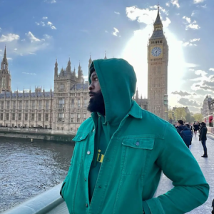 Otaro shown on London Bridge.