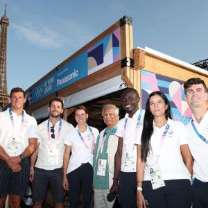 A group photo in front of the EiffelTower 