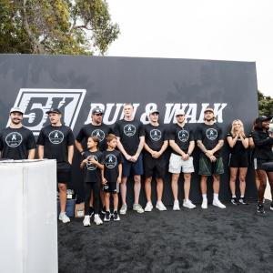LA Kings players Adrian Kempe, Jacob Moverare, Kyle Burroughs, Warren Foegele, Mikey Anderson, Samuel Helenius and Anze Kopitar helped participated in the event.