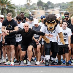 Kings alumnus and broadcaster Daryl Evans helped host the event in support of the Kings Care Foundation.