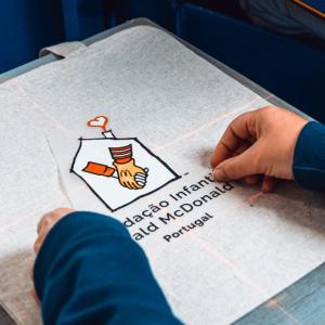 Reusable bag with RMHC logo 
