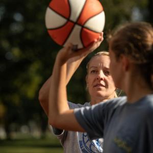 RaNae Isaak coaching basketball