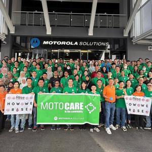 Motorola Solutions employee volunteers