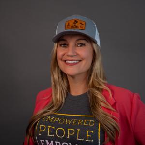 Samantha Scholl headshot