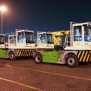 Seven electric Internal Transfer Vehicles at DP World's San Antonio terminal in Chile, supporting the electrification of port operations.
