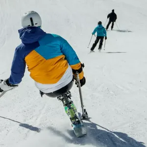 People skiing 