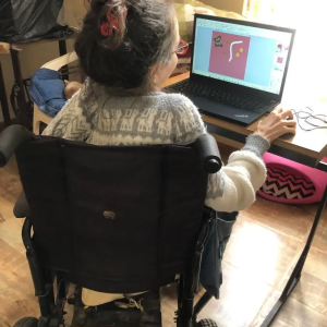 Tete on the computer