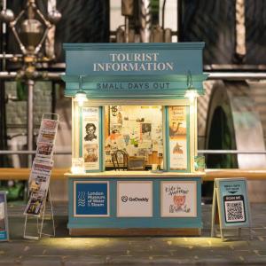 Miniature Tourist information booth