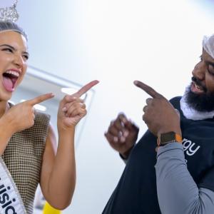 Miss Louisiana and an Entergy Volunteer