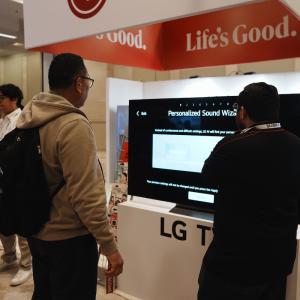 LG Electronics AI and IoT Innovations presentation kiosk