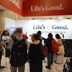 LG Electronics AI and IoT Innovations presentation kiosk