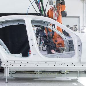 Robotic application on car body