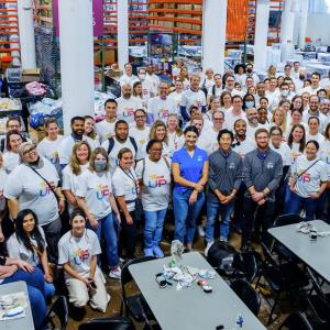 Large group of Team Up Volunteers