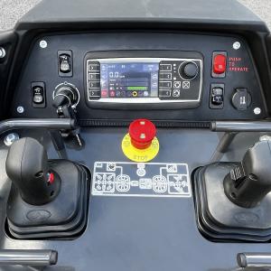 C314X compact tracked loader