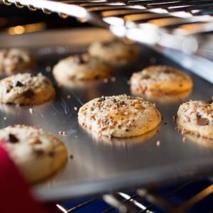Cookies on tray from oven