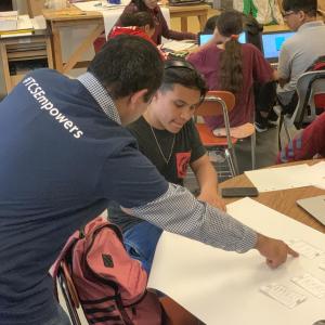 goIT volunteer and mentee working together