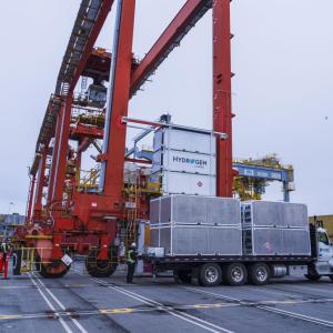Hydrogen RTG pilot at DP World's Vancouver terminal